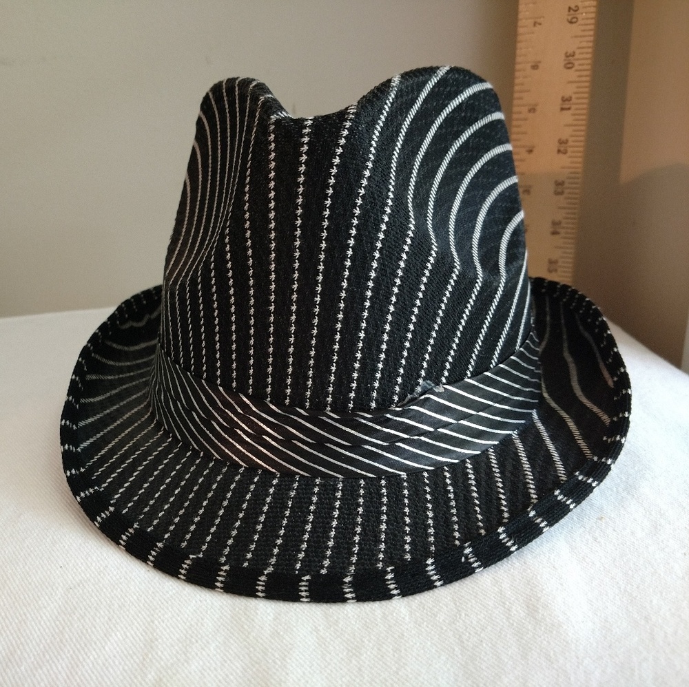 Pedoras - Picture 2 of 2